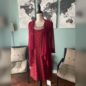 Burgundy mother of the bride or wedding guest fall formal dress size 6
